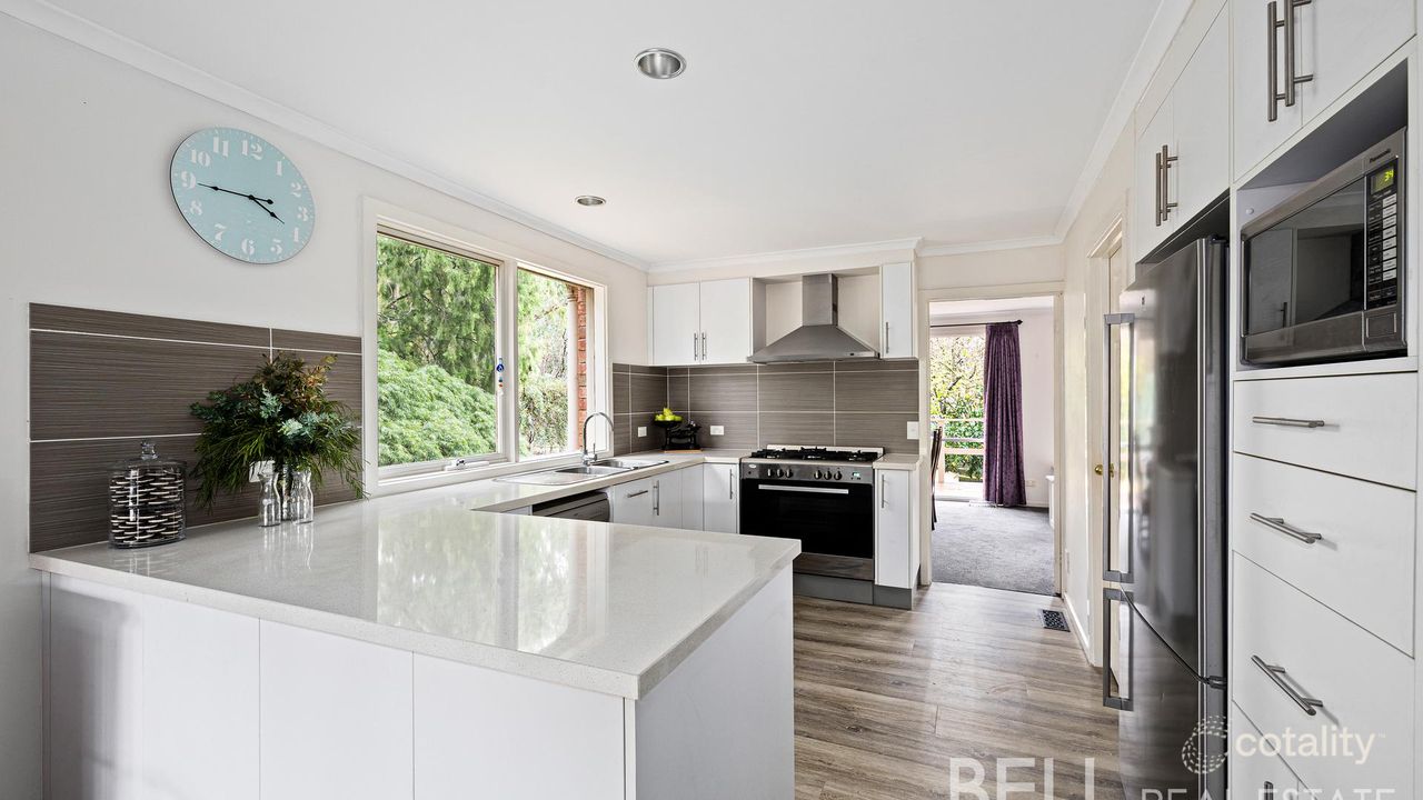 4-bedroom house at 17 Crestview Close, Montrose, VIC 3765, Yarra Ranges, Victoria