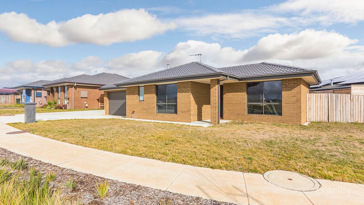 3-bedroom house at 56 Hilda Kincaid Crescent, Macgregor, ACT 2615, , Australian Capital Territory