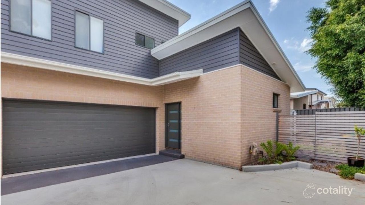 3-bedroom unit at 4/10 Queen Street, Warners Bay, NSW 2282, Lake Macquarie Council, New South Wales