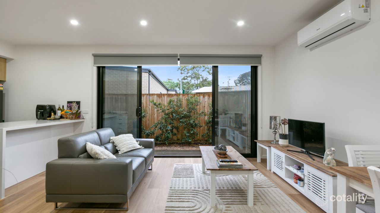 3-bedroom unit at 3/211 Oriel Road, Heidelberg West, VIC 3081, Banyule, Victoria