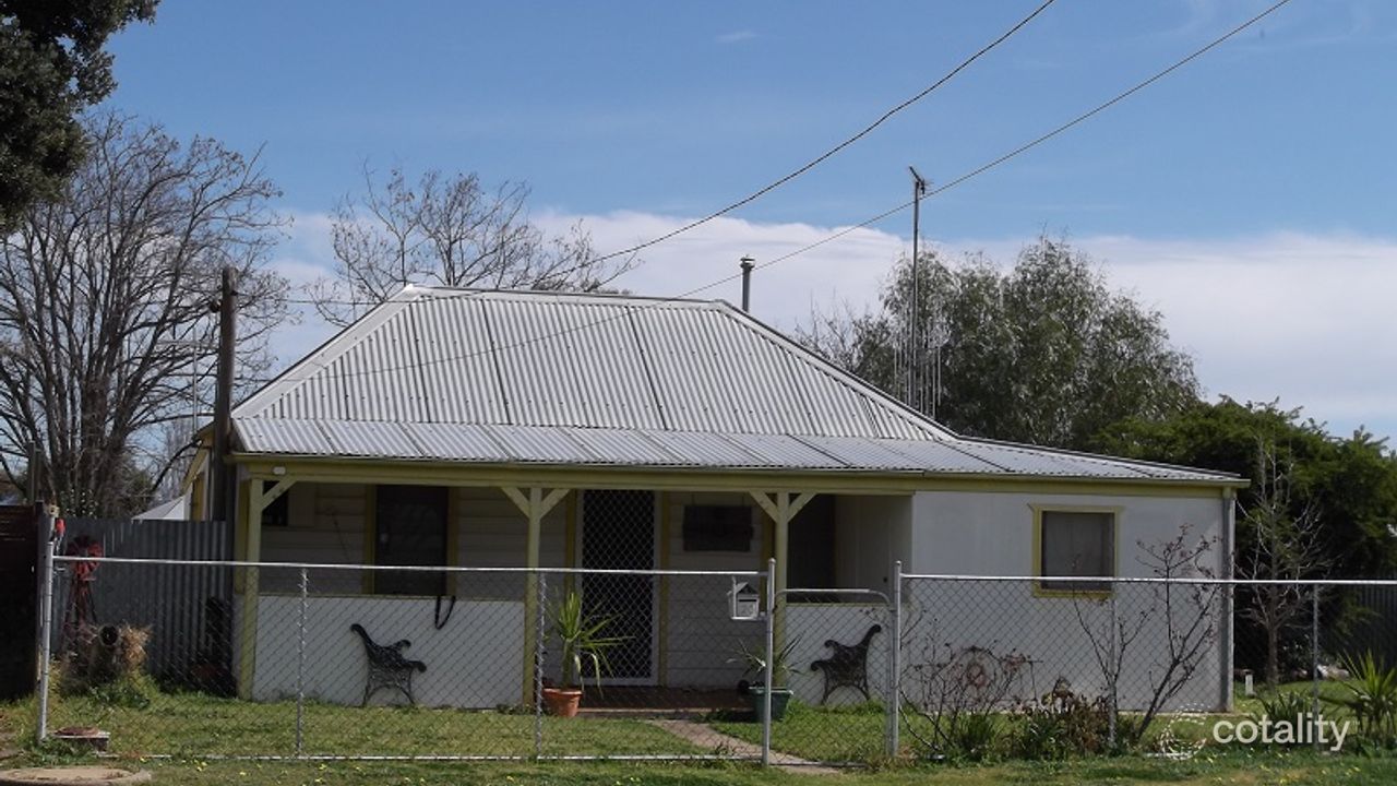 2-bedroom house at 20 Cooyal Street, Cowra, NSW 2794, Cowra, New South Wales