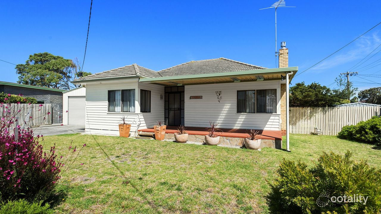 4-bedroom unit at 10 Gothic Road, Aspendale, VIC 3195, Kingston Council, Victoria