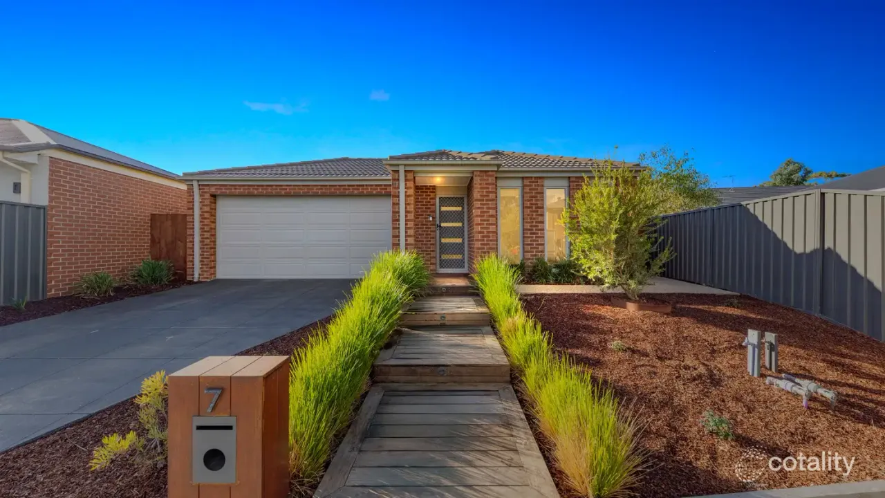 4-bedroom house at 7 Hakuba Way, Pakenham, VIC 3810, Cardinia Council, Victoria