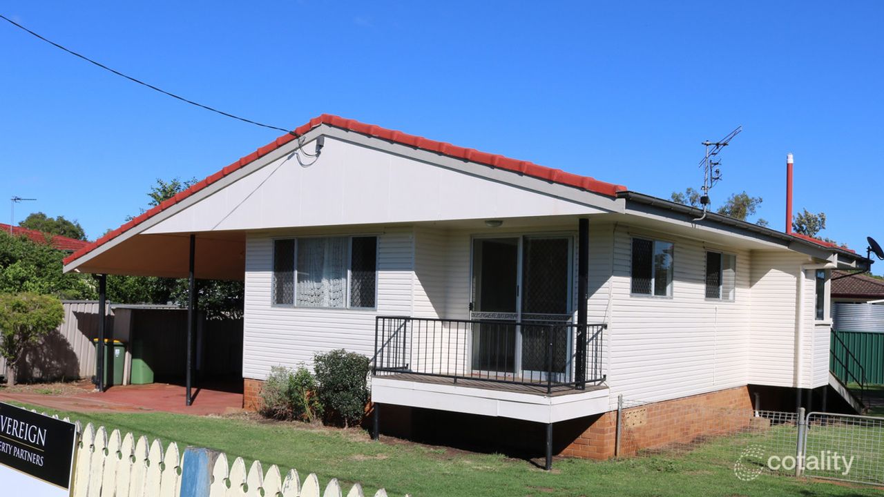 3-bedroom house at 32 Aubigny Road, Oakey, QLD 4401, Toowoomba Council, Queensland