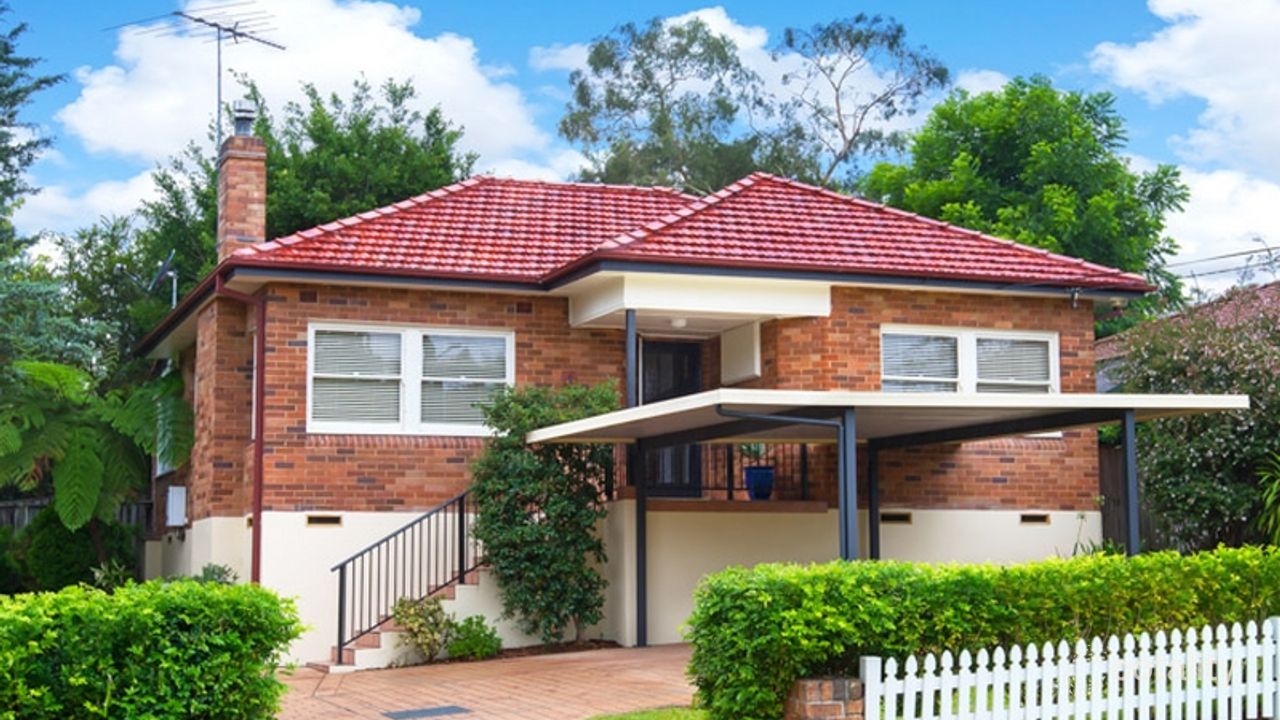 3-bedroom house at 4 Wentworth Avenue, Waitara, NSW 2077, Hornsby, New South Wales
