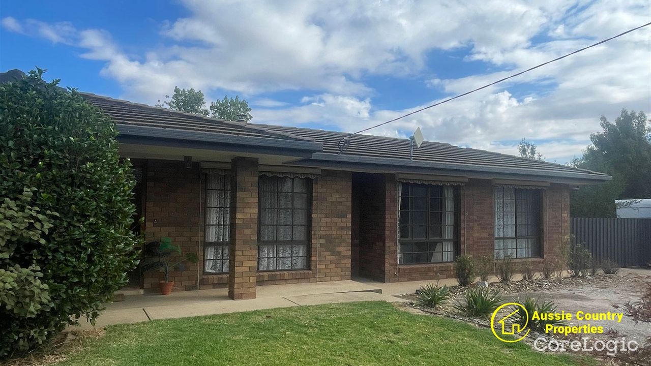 4-bedroom unit at 8 Golf View Court, Berrigan Council, New South Wales