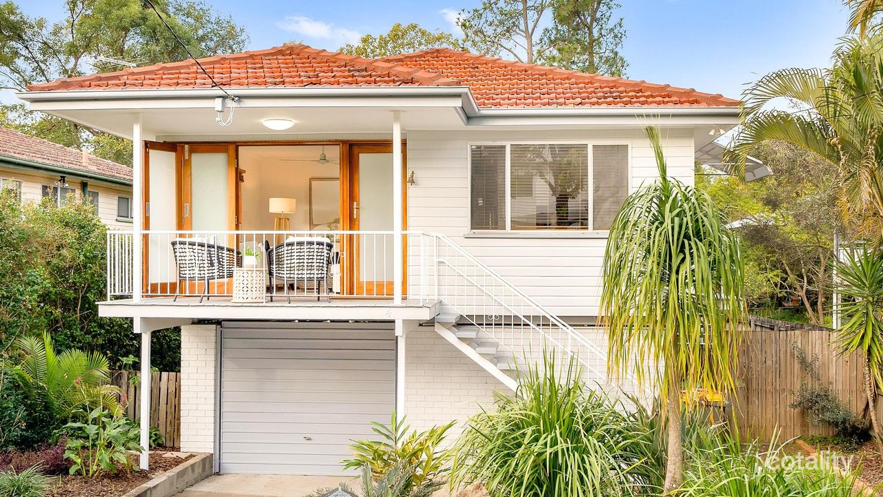3-bedroom house at 4 Merewether Street, Corinda, QLD 4075, Brisbane, Queensland