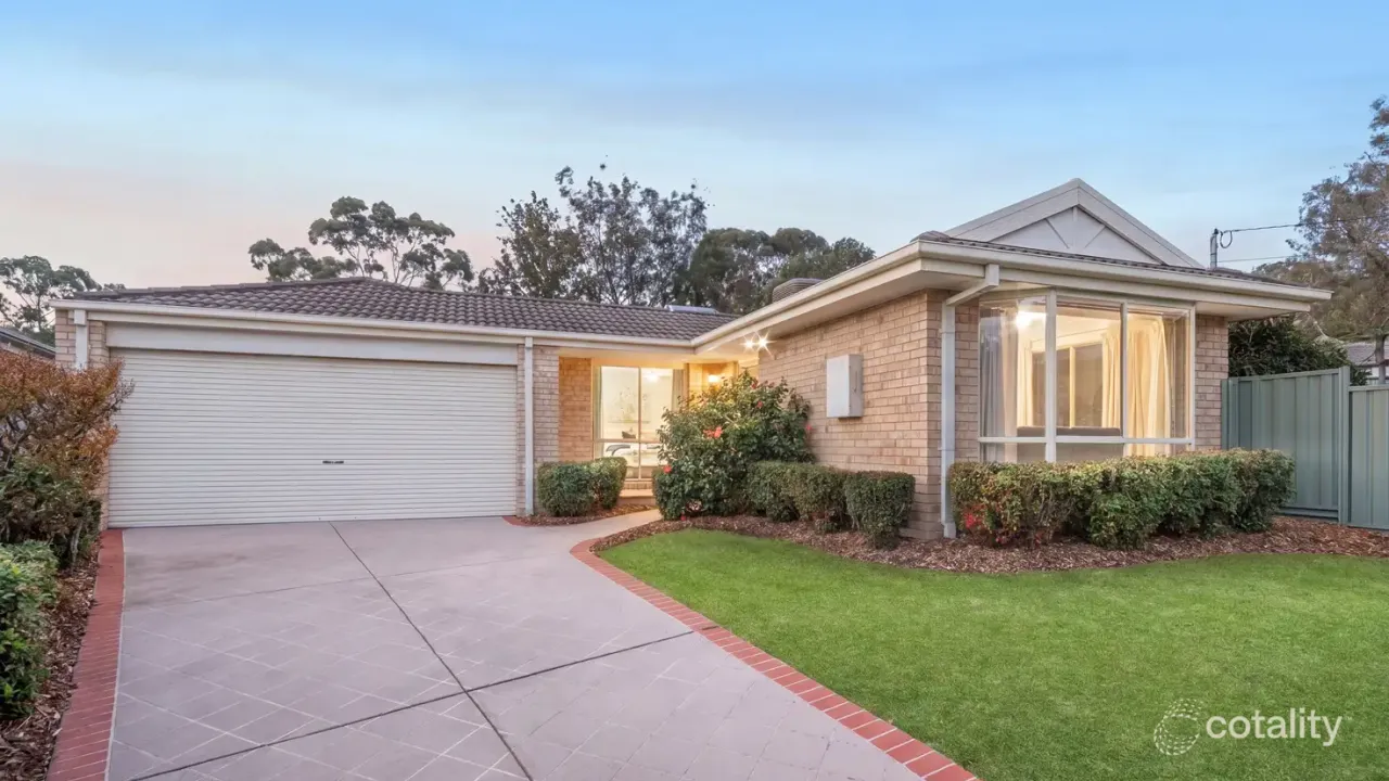 3-bedroom house at 49 Doysal Avenue, Ferntree Gully, VIC 3156, Knox, Victoria