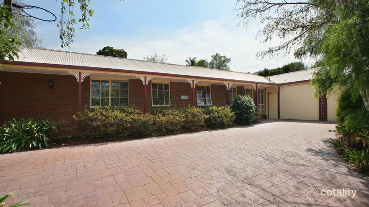 4-bedroom house at 5 Samuel Beavis Place, Croydon Hills, VIC 3136, Maroondah Council, Victoria