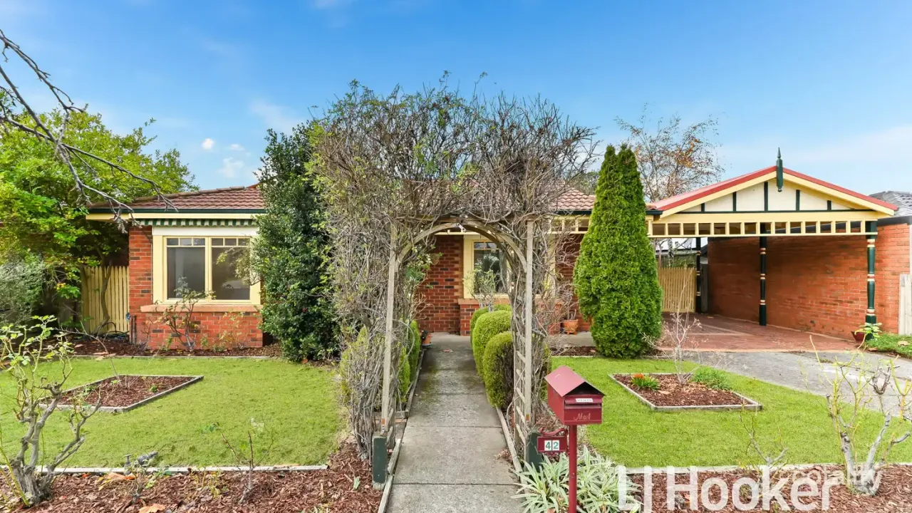 4-bedroom house at 42 Parman Avenue, Pakenham, VIC 3810, Cardinia Council, Victoria