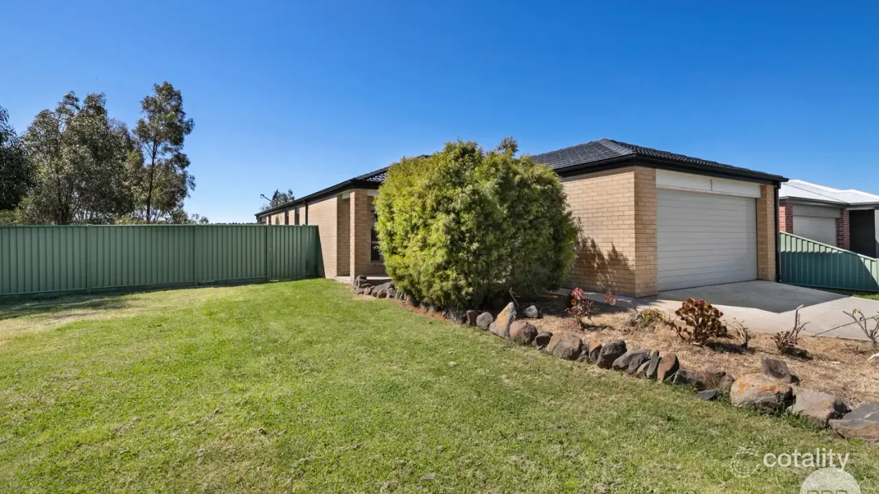 4-bedroom house at 71 Waterford Drive, Miners Rest, VIC 3352, Ballarat, Victoria