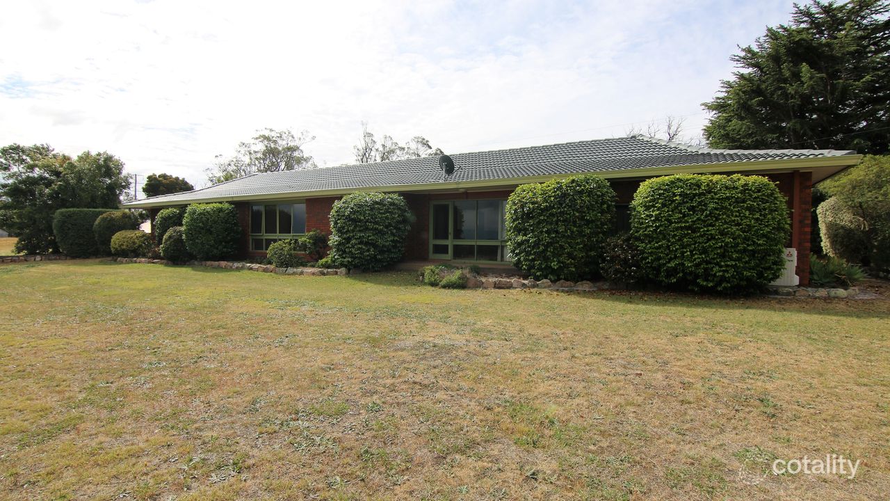 2-bedroom unit at 420 Great Alpine Road, Lucknow, VIC 3875, East Gippsland Council, Victoria