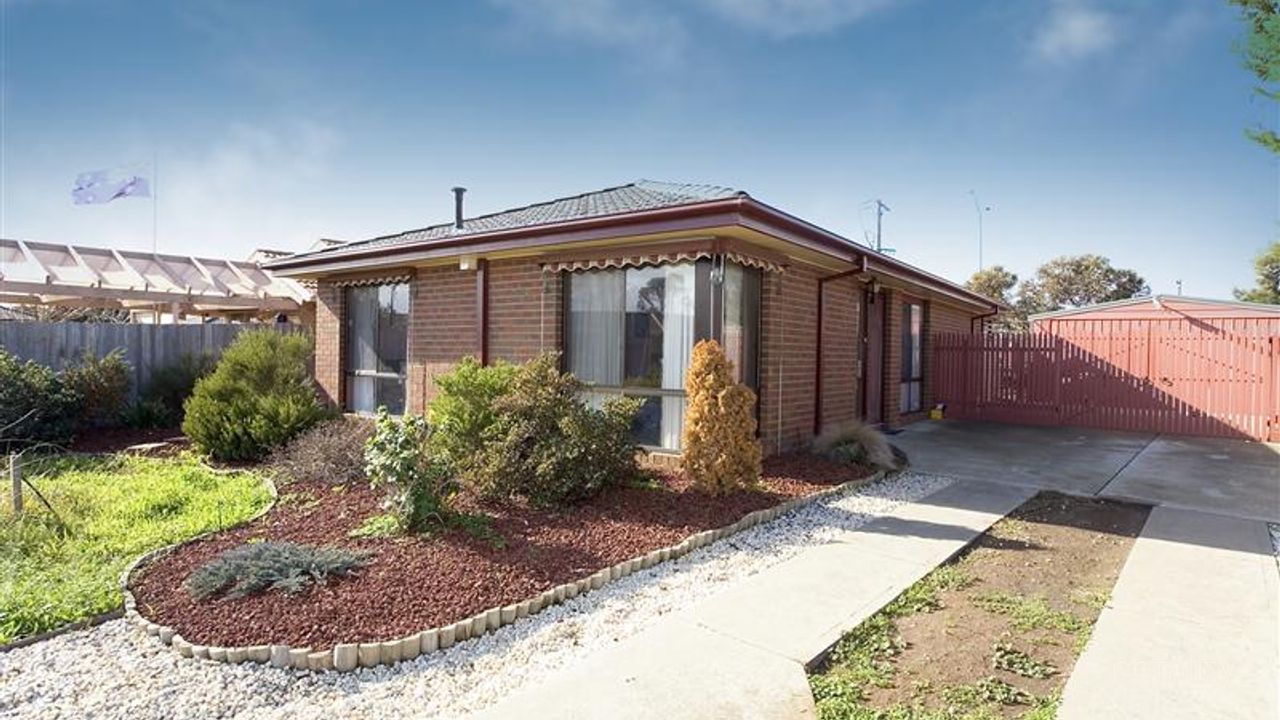 3-bedroom house at 34 Whitsunday Drive, Hoppers Crossing, VIC 3029, Wyndham, Victoria