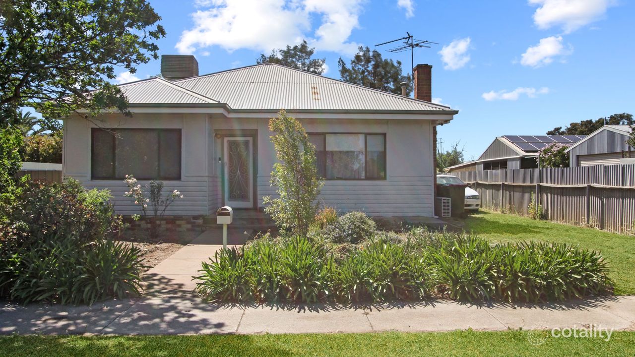2-bedroom house at 247 Pine Street, Hay, NSW 2711, Hay Council, New South Wales