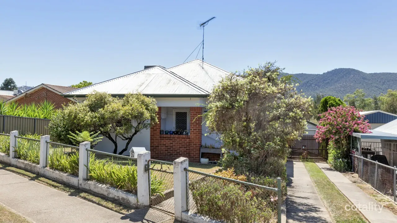 2-bedroom house at 124 Goonoo Goonoo Road, West Tamworth, NSW 2340, Tamworth, New South Wales