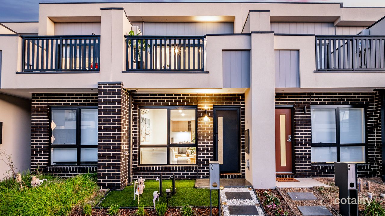 2-bedroom house at 96 Fusion Circuit, Cranbourne West, VIC 3977, Casey Council, Victoria