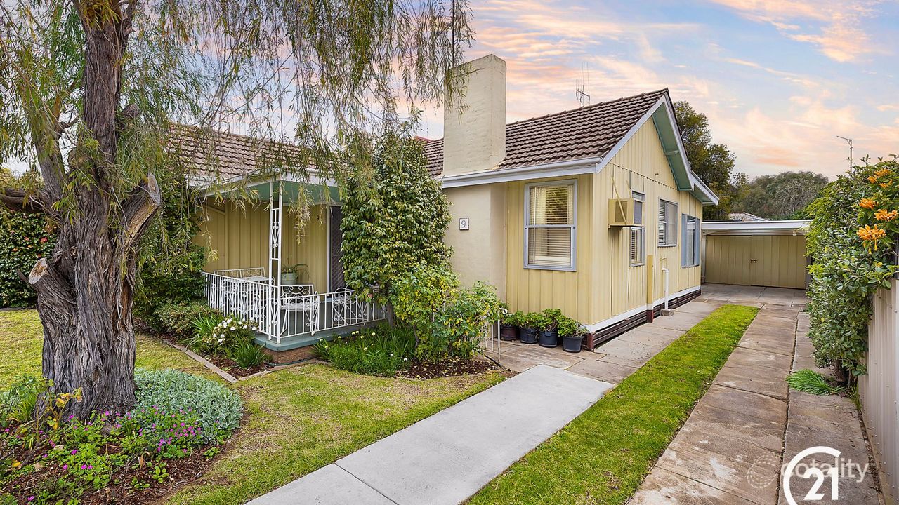 3-bedroom house at 9 Pascoe Street, Echuca, VIC 3564, Campaspe, Victoria