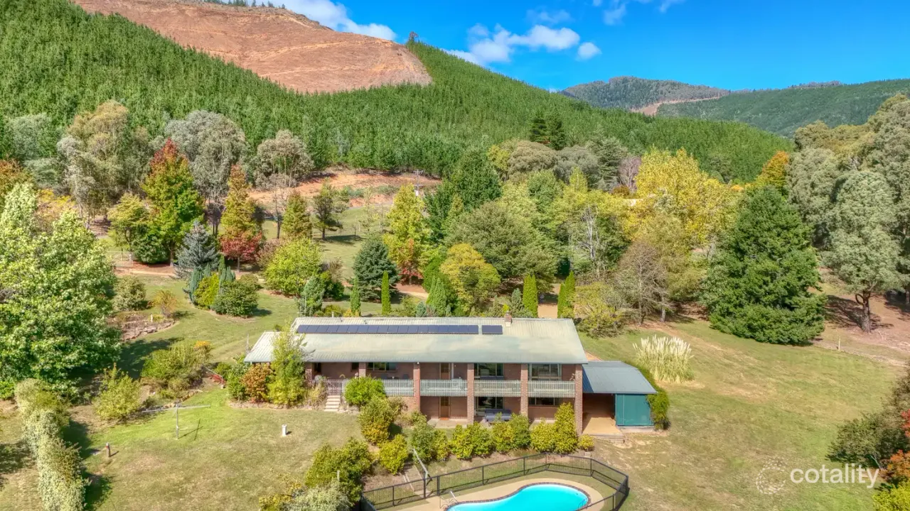 4-bedroom house at 7 Walkers Lane, Bright, VIC 3741, Alpine Council, Victoria