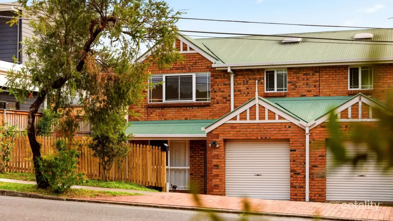 3-bedroom unit at 3/35 Noela Street, Coorparoo, QLD 4151, Brisbane, Queensland