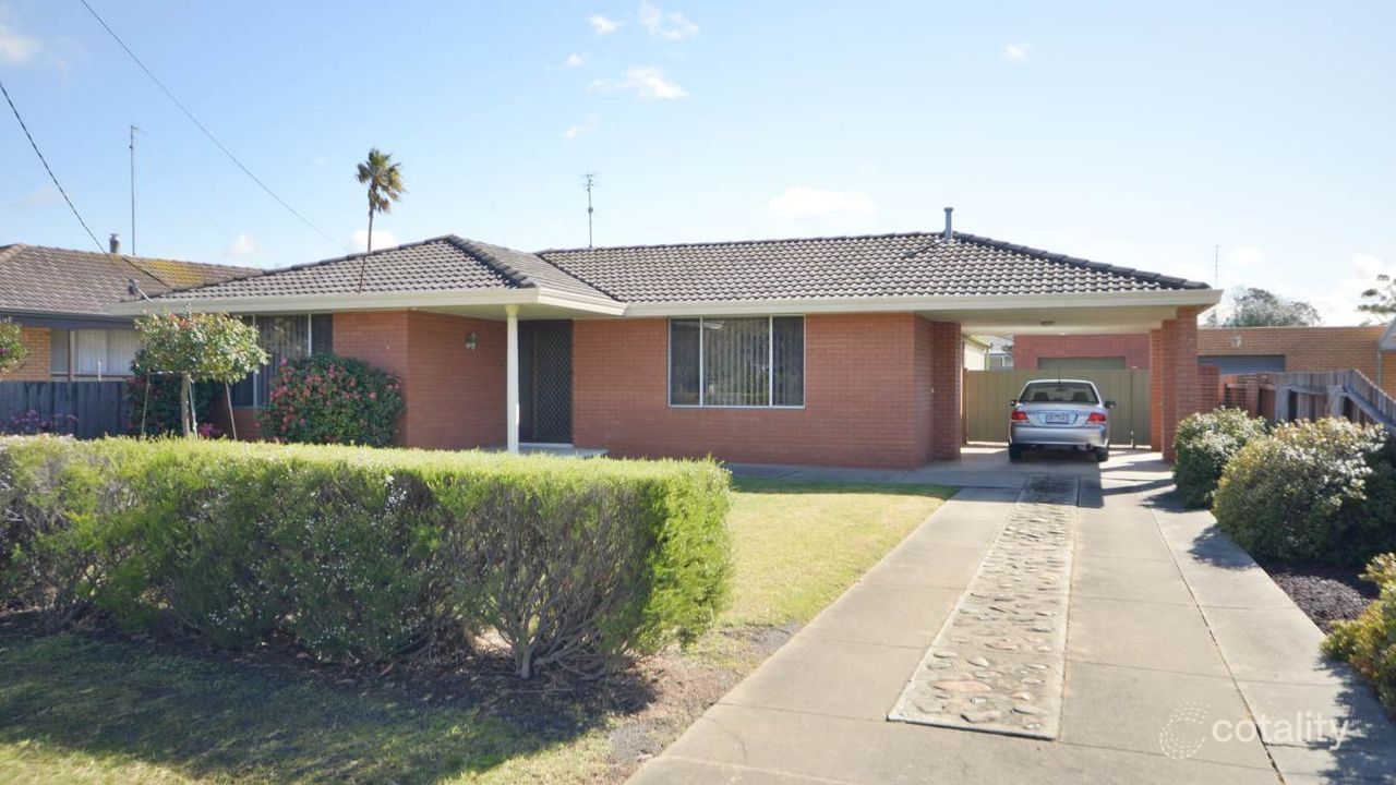 3-bedroom house at 10 Jefferson Street, Bairnsdale, VIC 3875, East Gippsland Council, Victoria