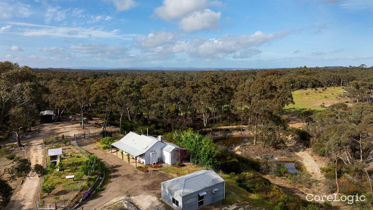 3-bedroom house at 170 Boundary Road, Mount Alexander Council, Victoria