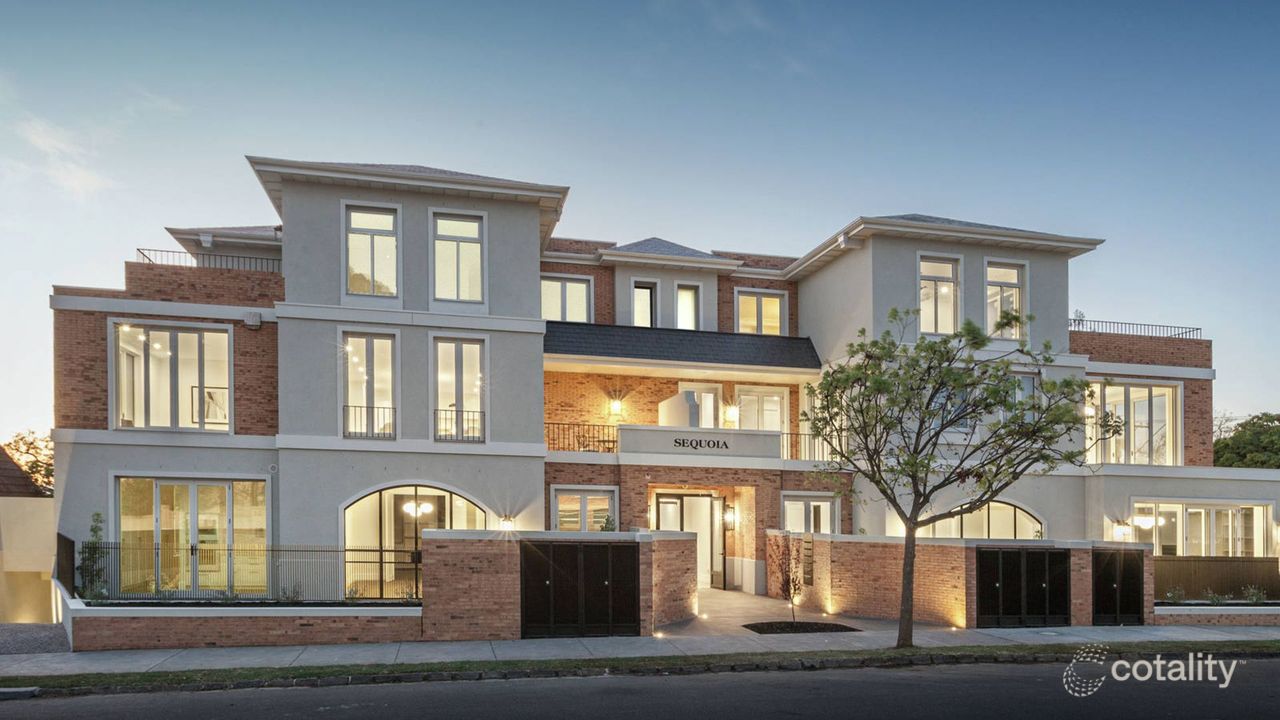 3-bedroom unit at 3/27 Howard Street, Kew, VIC 3101, Boroondara, Victoria