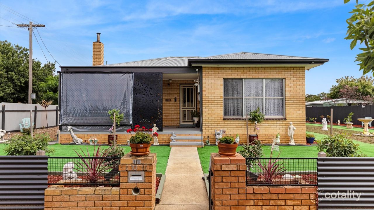 3-bedroom house at 10 Armstrong Street, Charlton, VIC 3525, Buloke, Victoria