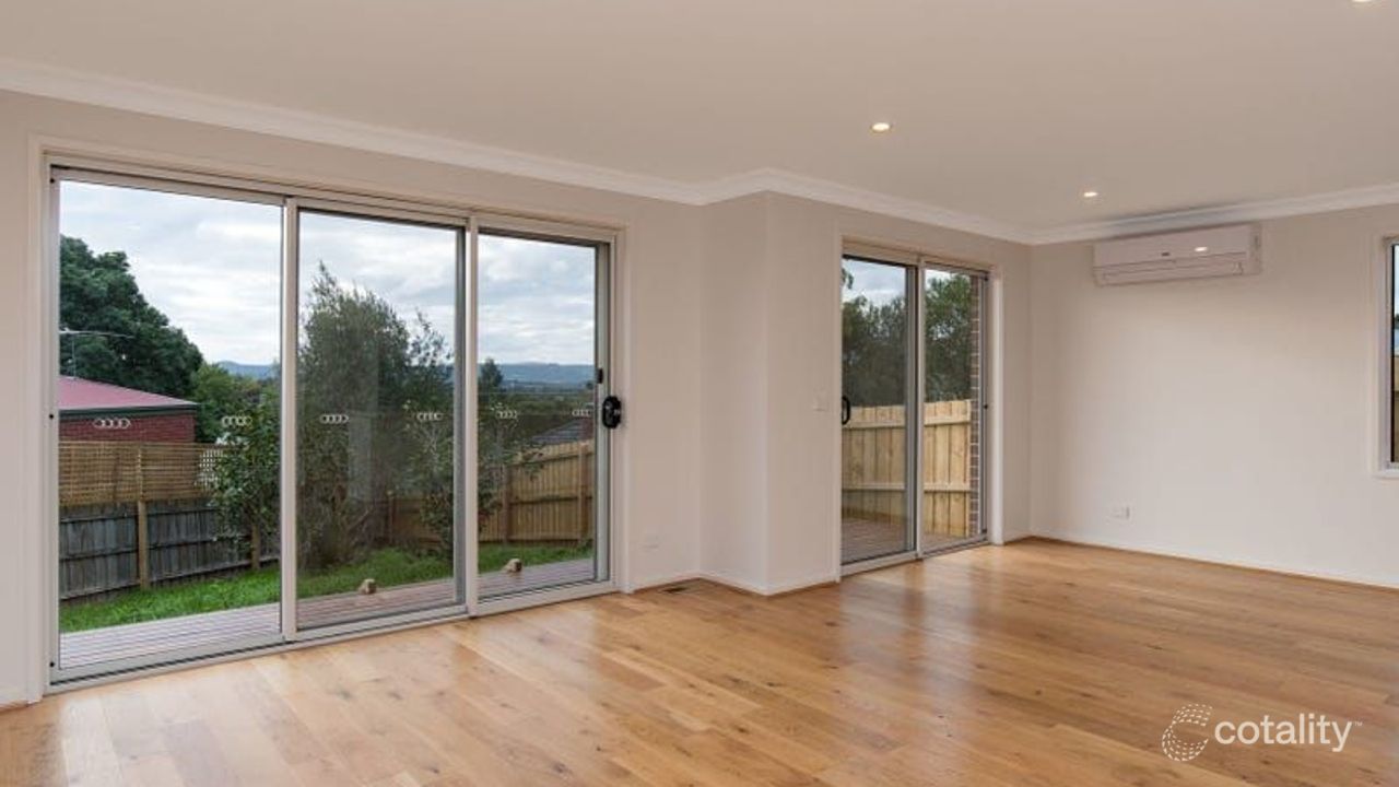 3-bedroom unit at 4 Abbie Close, Lilydale, VIC 3140, Yarra Ranges Council, Victoria
