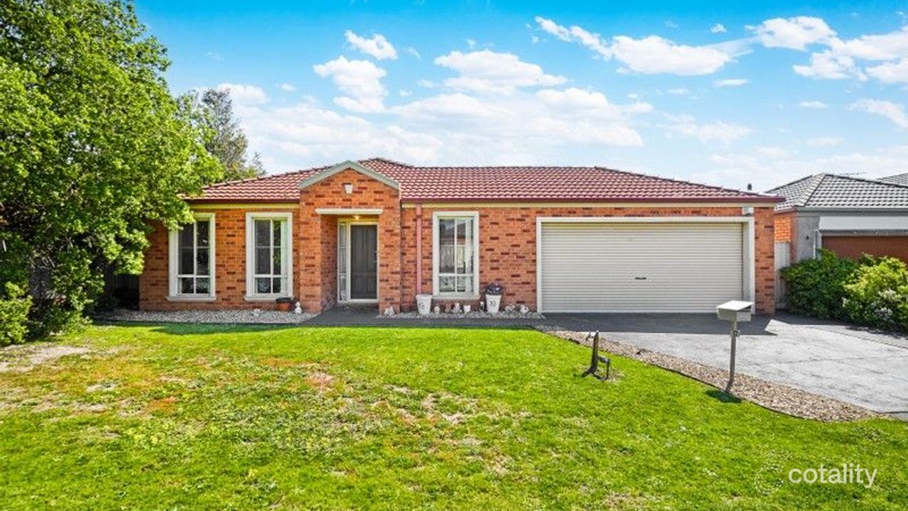 5-bedroom house at 17 Gatehouse Parade, Cranbourne East, VIC 3977, Casey, Victoria