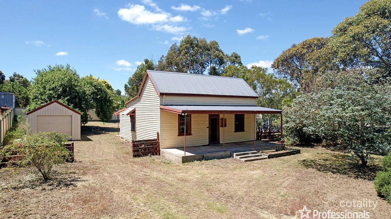 2-bedroom house at 2 Berry Court, Hamilton, VIC 3300, Southern Grampians Council, Victoria