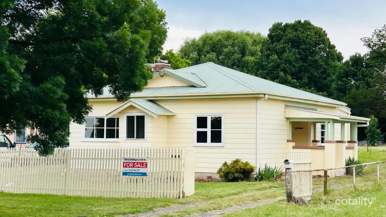 3-bedroom house at 403 Grey Street, Glen Innes, NSW 2370, Glen Innes Severn Council, New South Wales