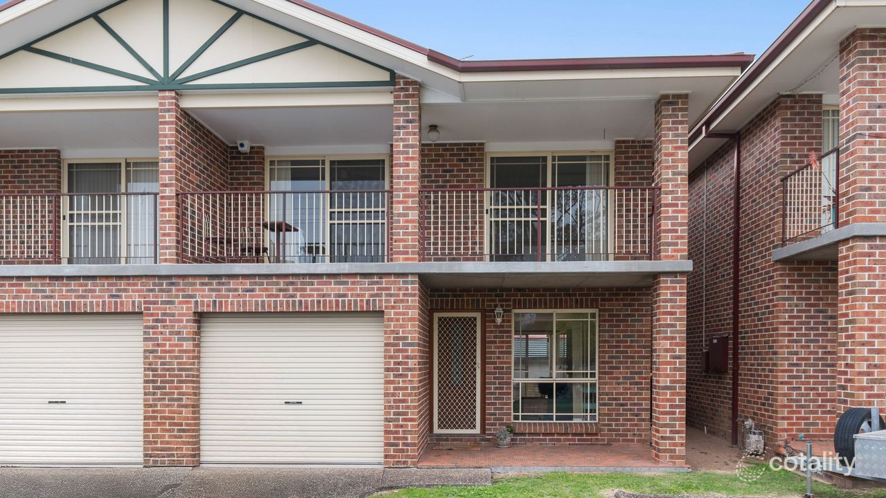 3-bedroom unit at 2/72 Koona Street, Albion Park Rail, NSW 2527, Shellharbour, New South Wales