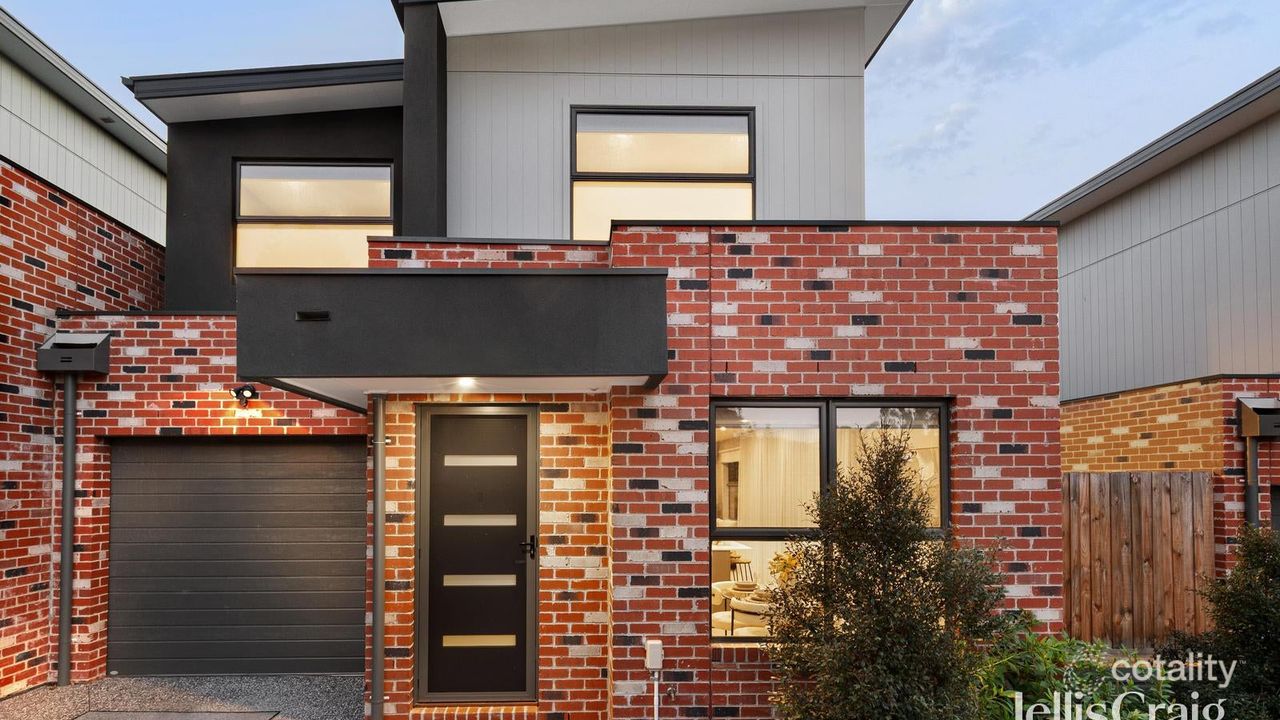 2-bedroom unit at 3/203 Nepean Street, Greensborough, VIC 3088, Nillumbik, Victoria