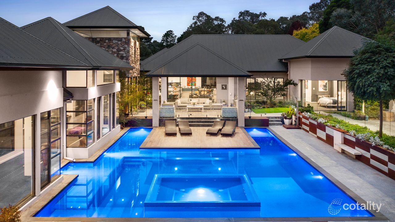 5-bedroom house at 192-194 Berringa Road, Park Orchards, VIC 3114, Manningham Council, Victoria