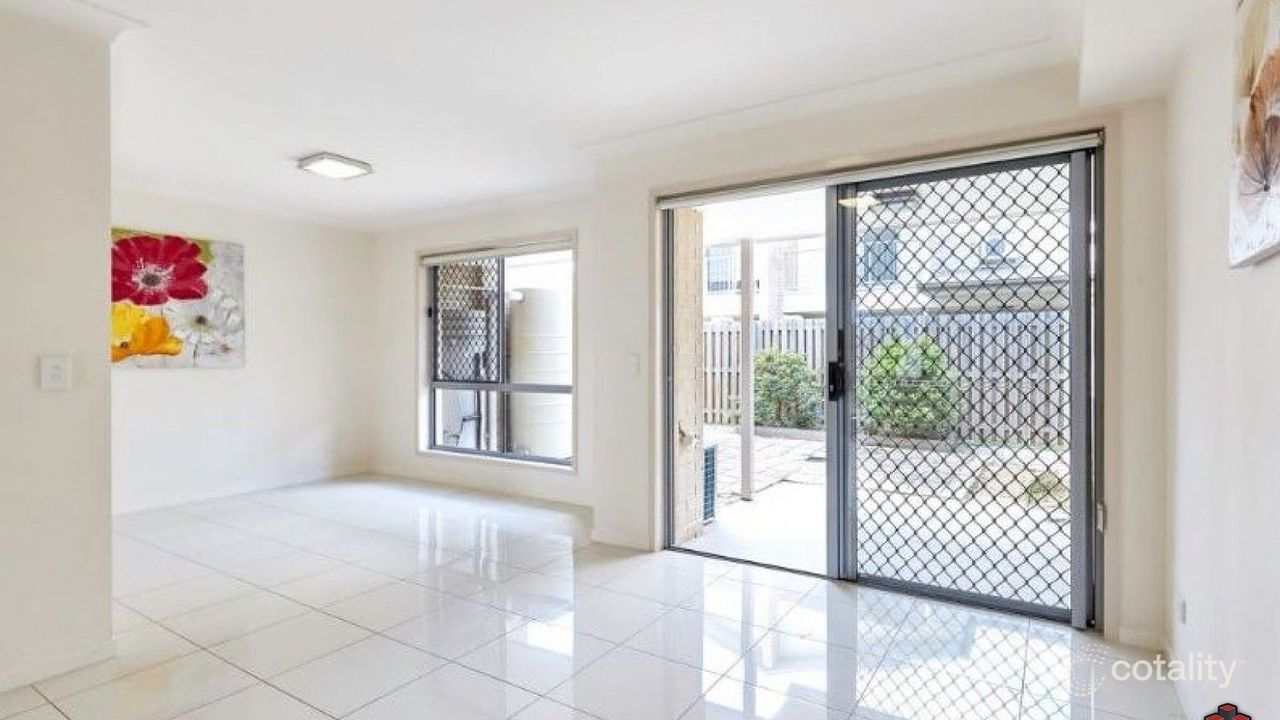 3-bedroom unit at 3/12 Joyce Street, Coopers Plains, QLD 4108, Brisbane Council, Queensland