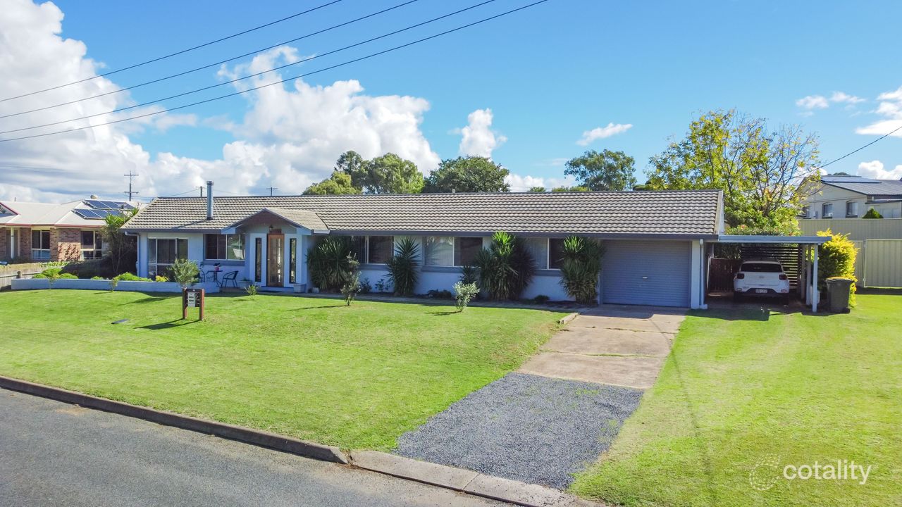 5-bedroom house at 24 Gilbert Crescent, Warwick, QLD 4370, Southern Downs Council, Queensland
