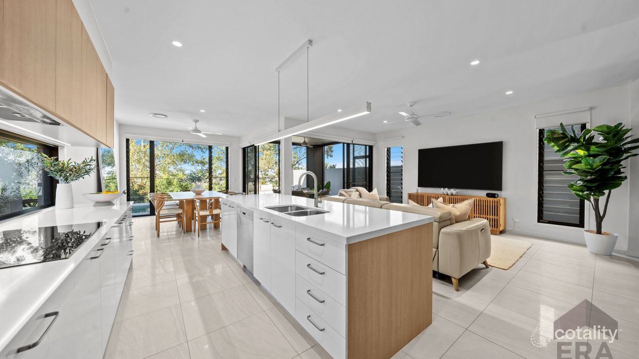 4-bedroom house at 6321 Horizon Court, Hope Island, QLD 4212, Gold Coast Council, Queensland