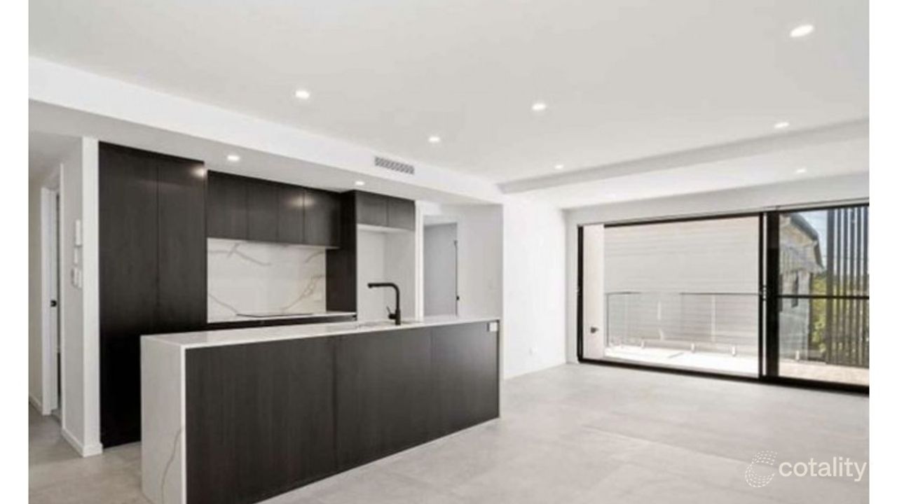 3-bedroom house at 2/52 Dover Street, Hawthorne, QLD 4171, Brisbane Council, Queensland