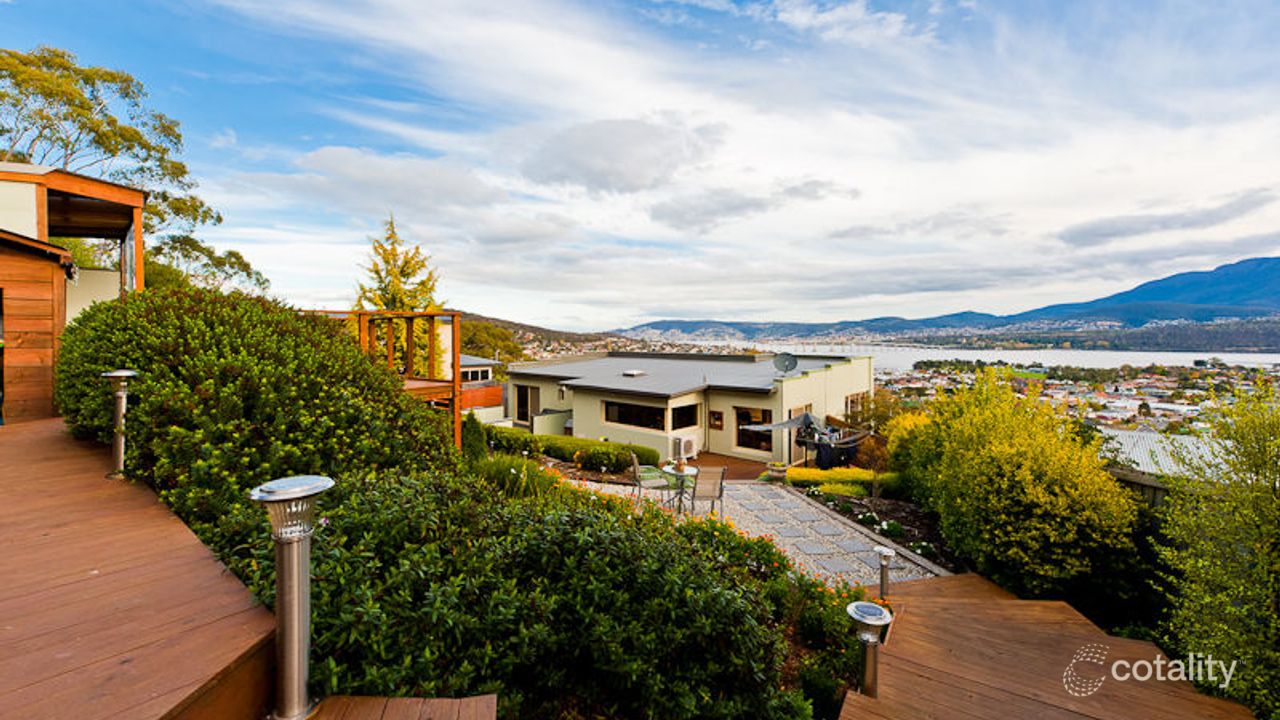 4-bedroom house at 56 Karoola Road, Lindisfarne, TAS 7015, Clarence, Tasmania