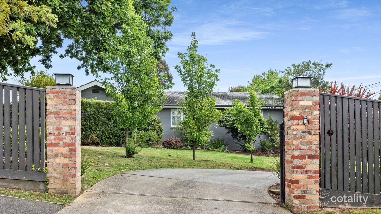 4-bedroom house at 105 Quinns Parade, Mount Eliza, VIC 3930, Mornington Peninsula, Victoria