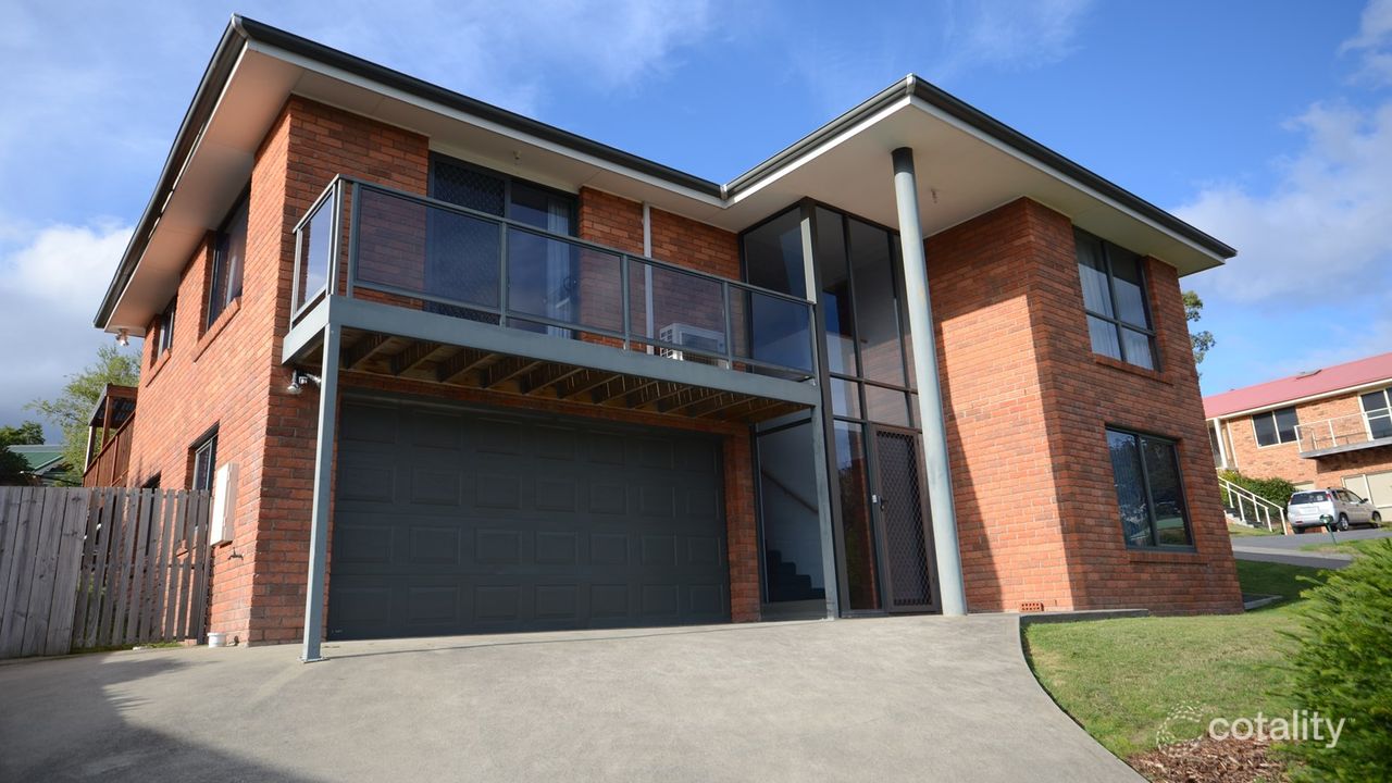 4-bedroom house at 17 Fairview Drive, Kingston, TAS 7050, Kingborough, Tasmania