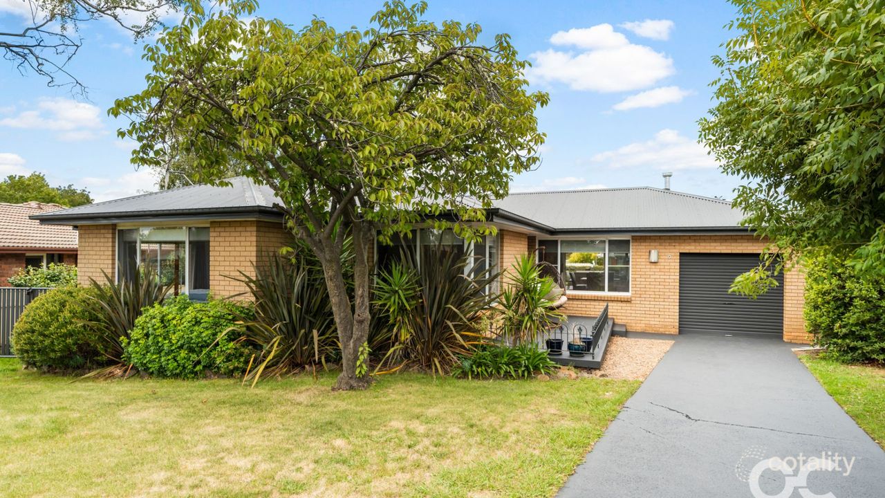 4-bedroom house at 9 Mangowa Close, Orange, NSW 2800, Orange, New South Wales