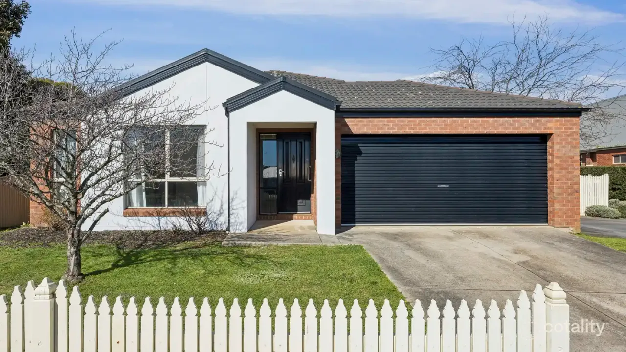 3-bedroom unit at 1/65 Curdie Street, Cobden, VIC 3266, Corangamite, Victoria