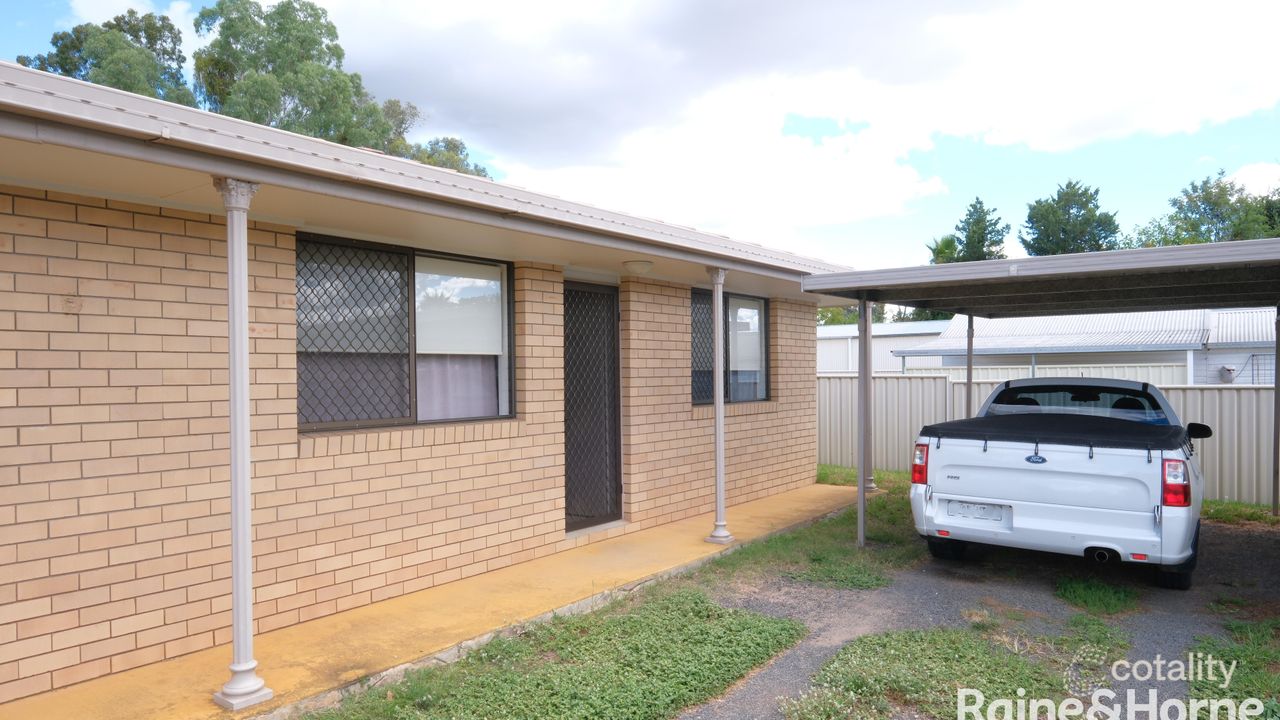 2-bedroom unit at 2/37 Oswald Street, Inverell, NSW 2360, Inverell Council, New South Wales