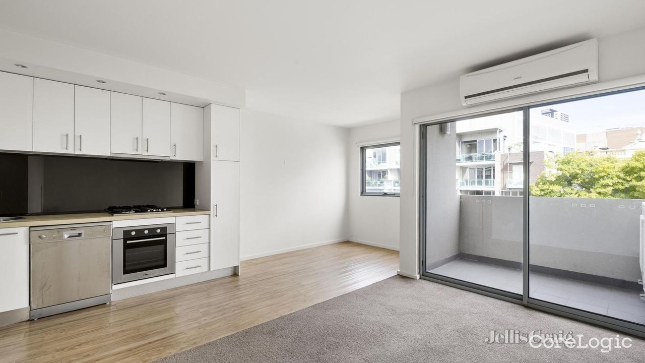 2-bedroom unit at 13/50 Rosslyn Street, Melbourne Council, Victoria