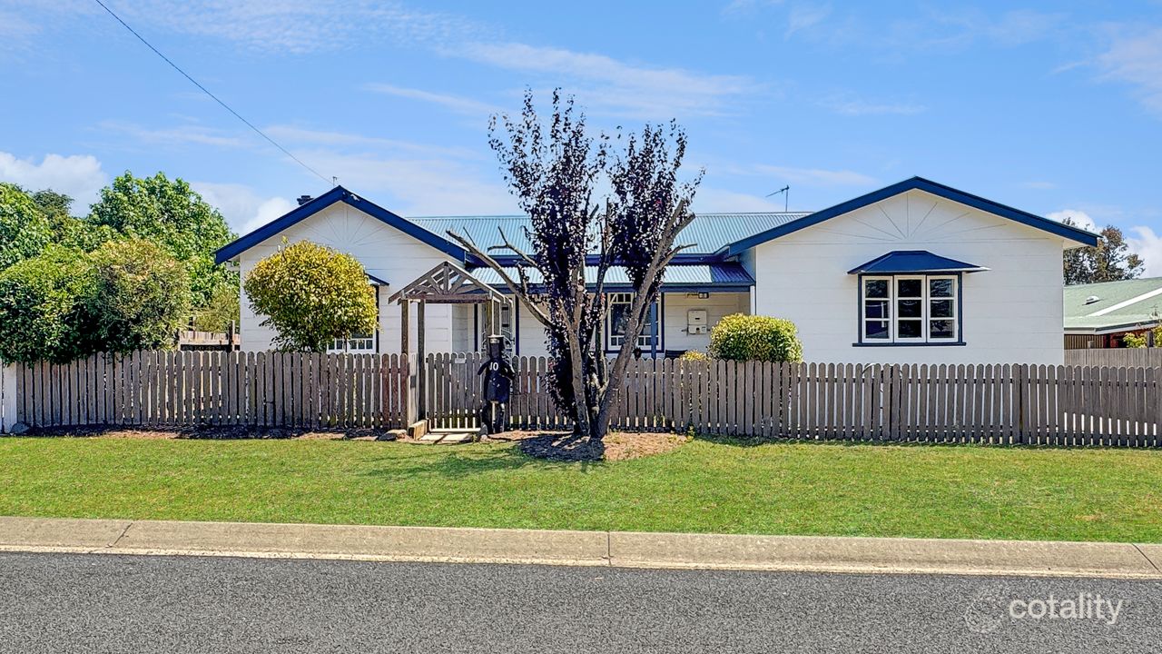 4-bedroom house at 10 Everett Street, Uralla, NSW 2358, Uralla Council, New South Wales