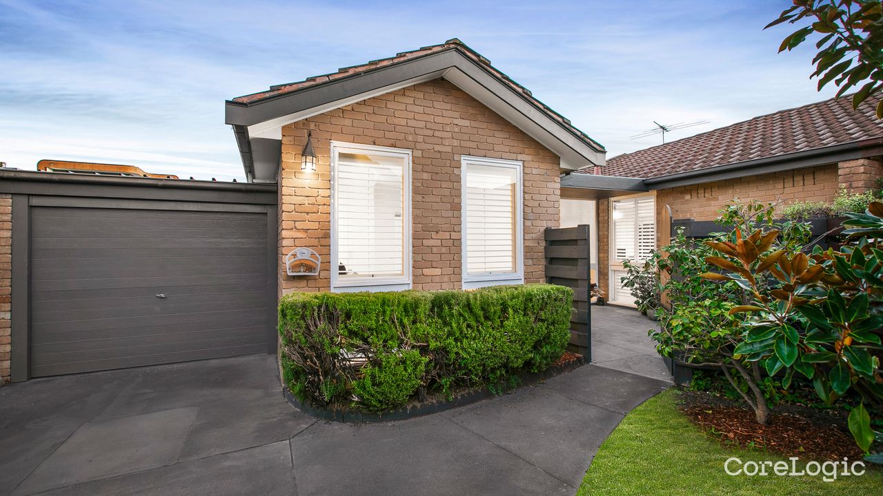 2-bedroom unit at 4/3 Oak Grove, Bayside Council, Victoria
