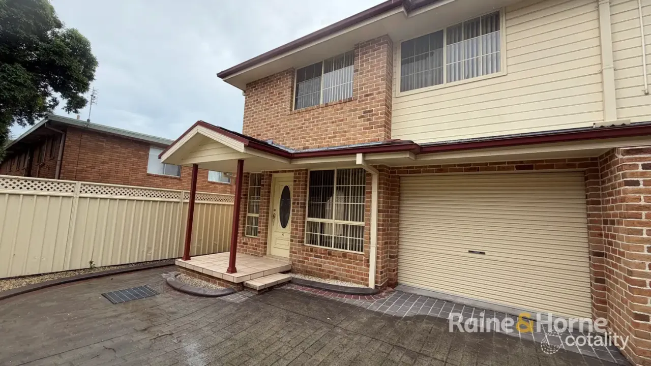 3-bedroom unit at 4/23 Paton Street, Woy Woy, NSW 2256, Central Coast (Nsw), New South Wales