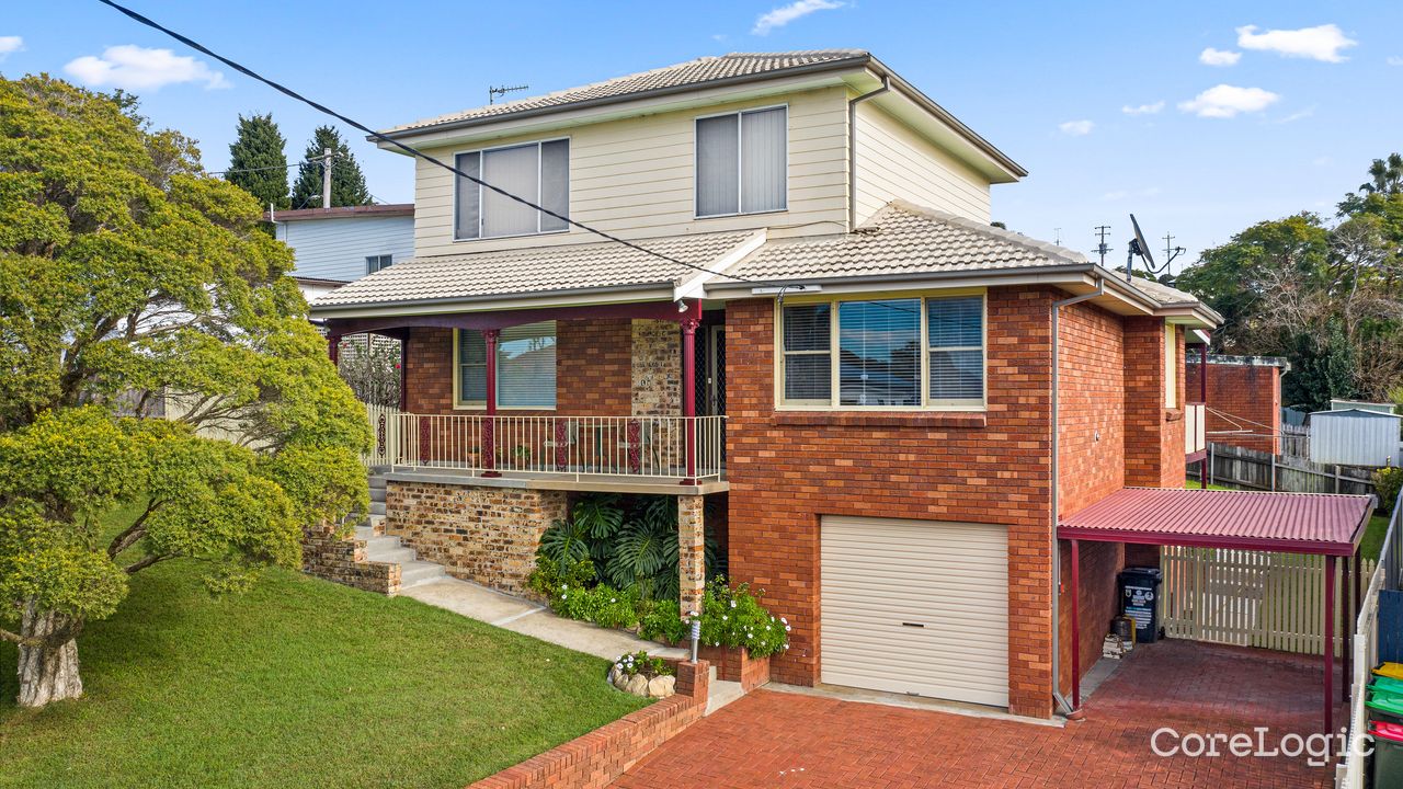 4-bedroom house at 4 Beveles Avenue, Wollongong Council, New South Wales