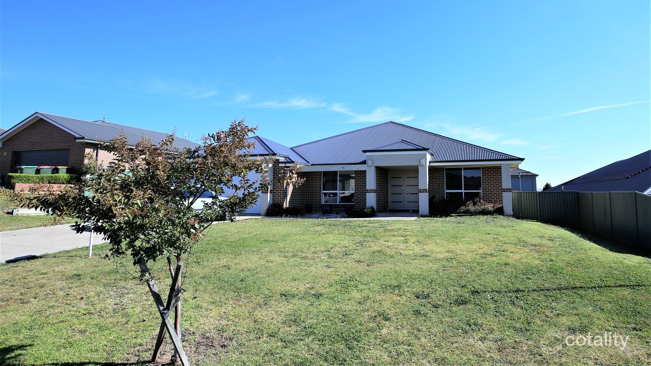 5-bedroom house at 5 Mcgirr Street, Llanarth, NSW 2795, Bathurst Council, New South Wales